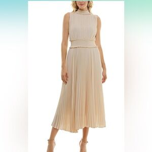 Nanette Lenore Sleeveless Savannah Rose Pink Pleated Smocked Maxi Dress sz 8